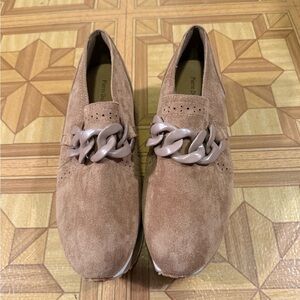 Pierre Dumas Tan Suede-like Paloma Platform Loafers with Chain Accent